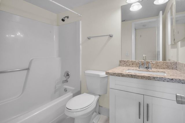 21911 Lake Forest Circle 103, Boca Raton, FL 33433