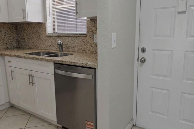 21911 Lake Forest Circle 103, Boca Raton, FL 33433