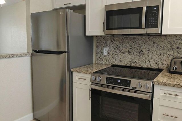 21911 Lake Forest Circle 103, Boca Raton, FL 33433