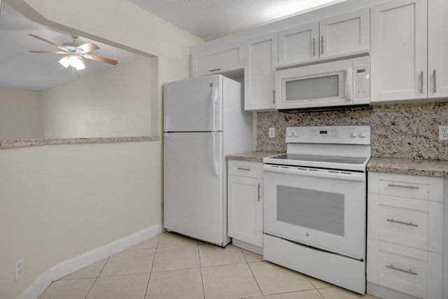 21911 Lake Forest Circle 103, Boca Raton, FL 33433