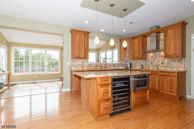 16 Steeplechase Lane, Franklin Twp., NJ 08802