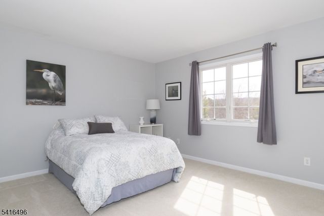 16 Steeplechase Lane, Franklin Twp., NJ 08802