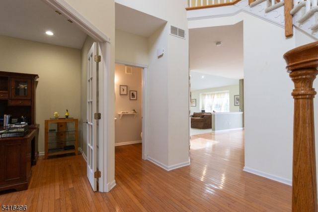 16 Steeplechase Lane, Franklin Twp., NJ 08802