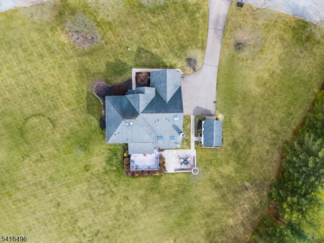 16 Steeplechase Lane, Franklin Twp., NJ 08802