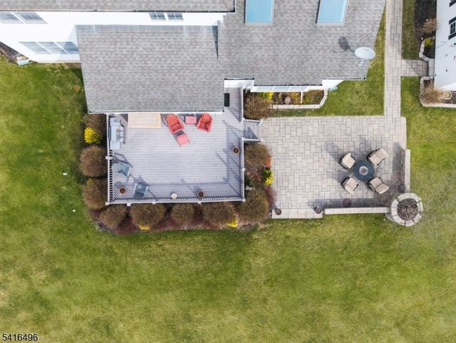 16 Steeplechase Lane, Franklin Twp., NJ 08802