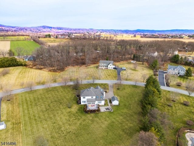 16 Steeplechase Lane, Franklin Twp., NJ 08802