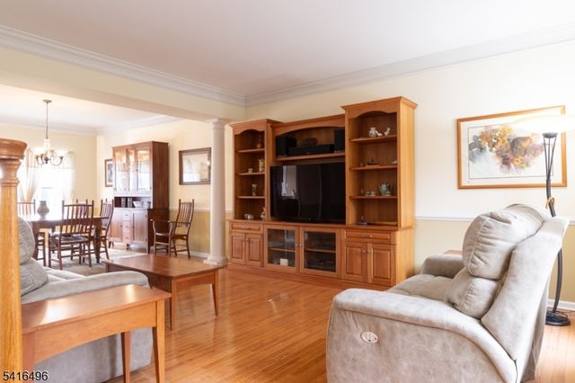 16 Steeplechase Lane, Franklin Twp., NJ 08802