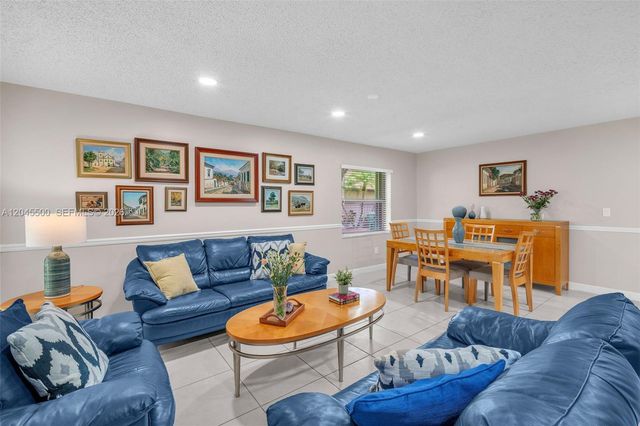 10060 SW 137th Ct, Miami, FL 33186