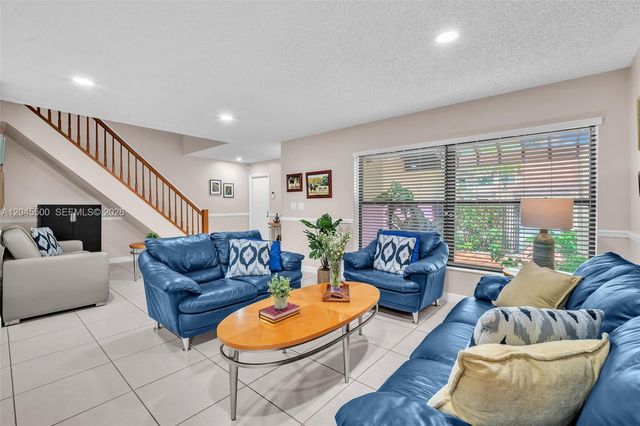 10060 SW 137th Ct, Miami, FL 33186