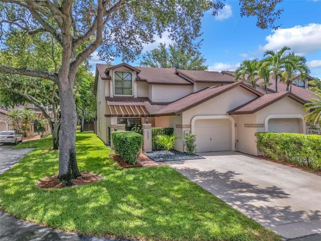 10060 SW 137th Ct, Miami, FL 33186