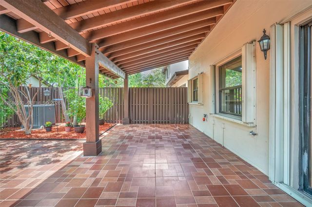 10060 SW 137th Ct, Miami, FL 33186