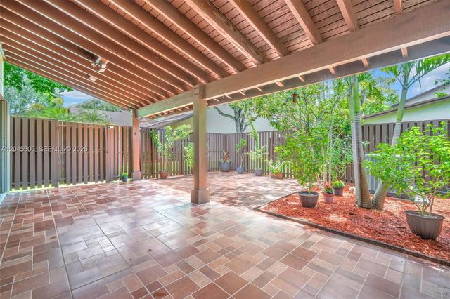 10060 SW 137th Ct, Miami, FL 33186