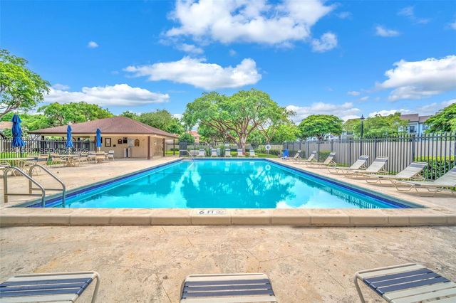 10060 SW 137th Ct, Miami, FL 33186