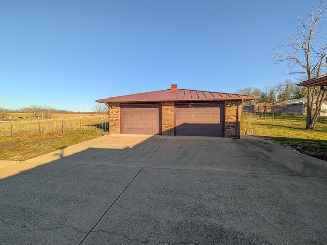 2464 State Route Cc, West Plains, MO 65775