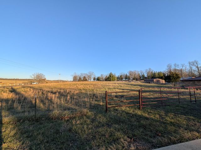 2464 State Route Cc, West Plains, MO 65775