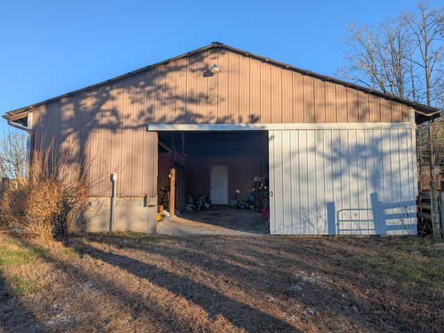 2464 State Route Cc, West Plains, MO 65775