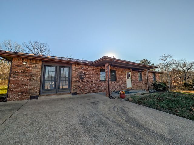 2464 State Route Cc, West Plains, MO 65775