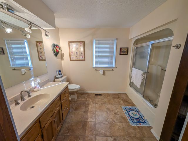 2464 State Route Cc, West Plains, MO 65775