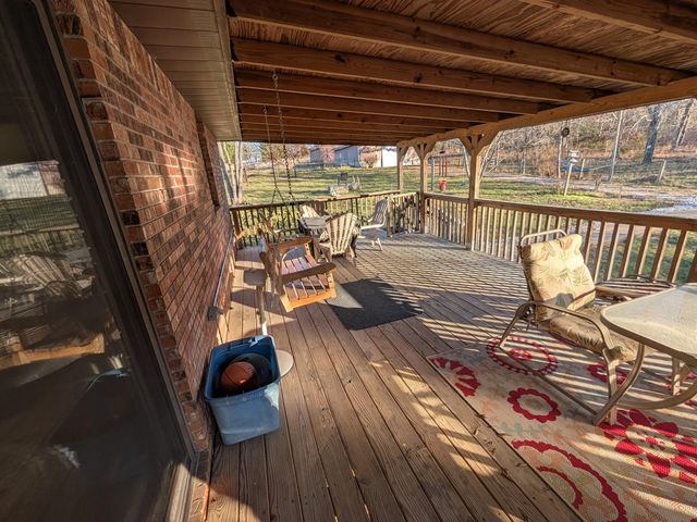 2464 State Route Cc, West Plains, MO 65775