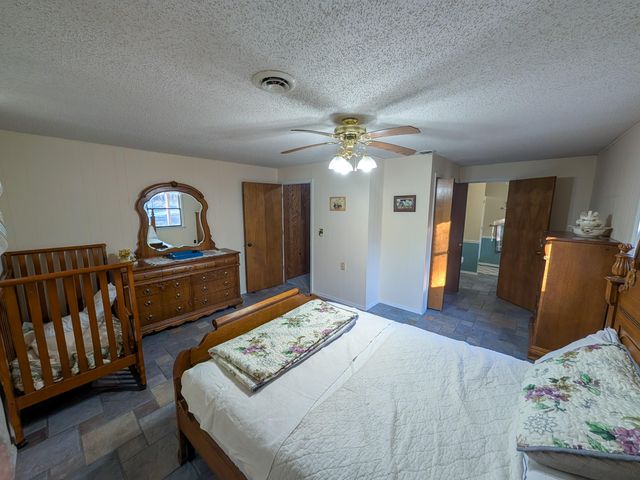 2464 State Route Cc, West Plains, MO 65775