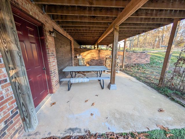 2464 State Route Cc, West Plains, MO 65775