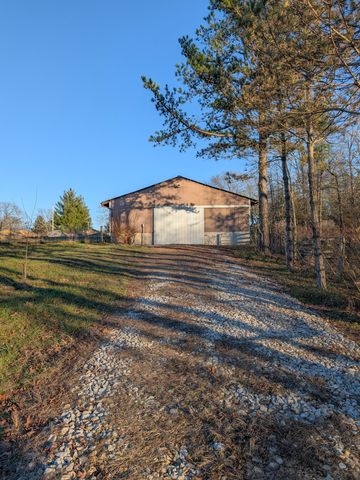 2464 State Route Cc, West Plains, MO 65775