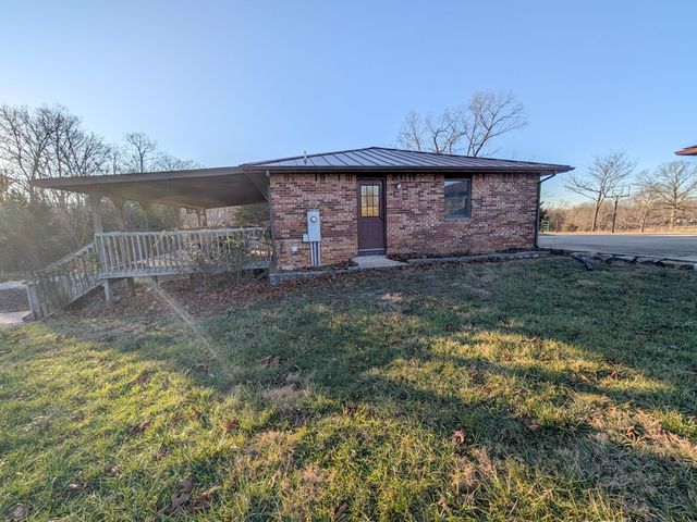 2464 State Route Cc, West Plains, MO 65775