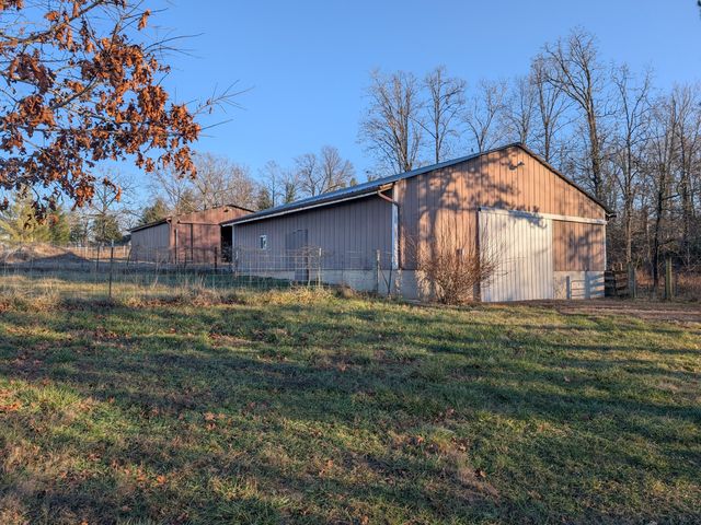 2464 State Route Cc, West Plains, MO 65775