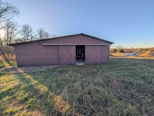 2464 State Route Cc, West Plains, MO 65775
