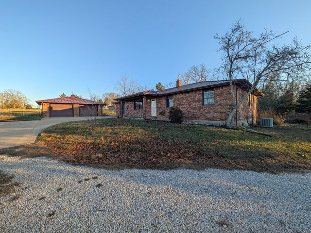 2464 State Route Cc, West Plains, MO 65775