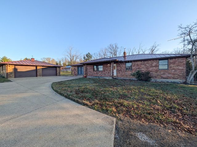 2464 State Route Cc, West Plains, MO 65775