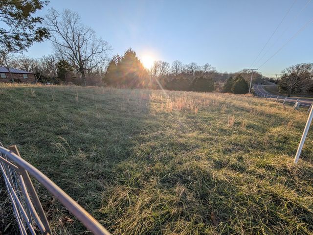 2464 State Route Cc, West Plains, MO 65775