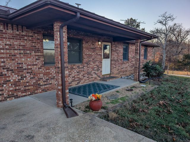 2464 State Route Cc, West Plains, MO 65775