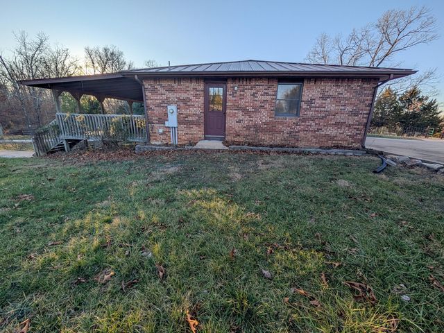 2464 State Route Cc, West Plains, MO 65775