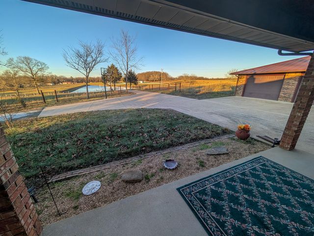 2464 State Route Cc, West Plains, MO 65775