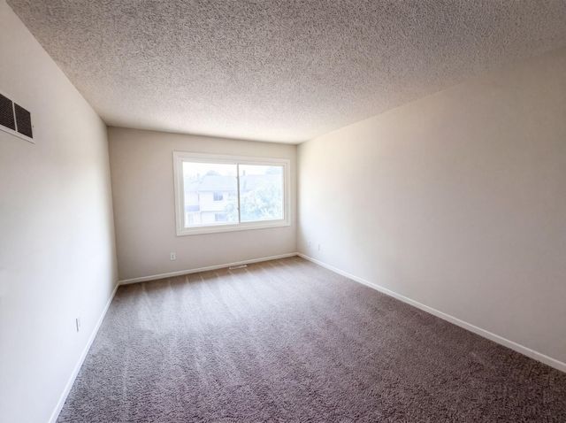 16066 Foliage Avenue W, Rosemount, MN 55068