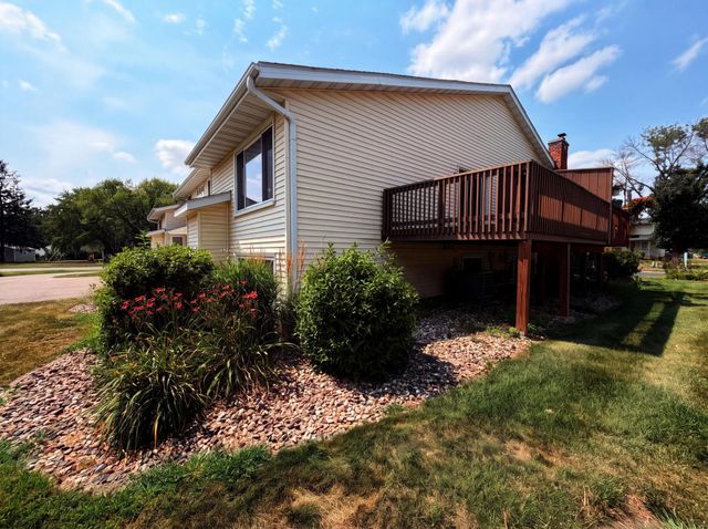 16066 Foliage Avenue W, Rosemount, MN 55068