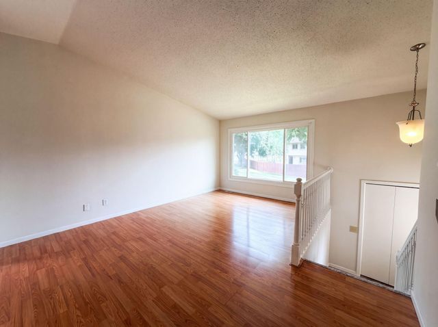 16066 Foliage Avenue W, Rosemount, MN 55068