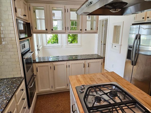 2709 Albans Road, West University Place, TX 77005
