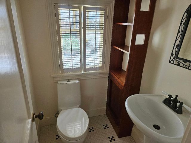2709 Albans Road, West University Place, TX 77005