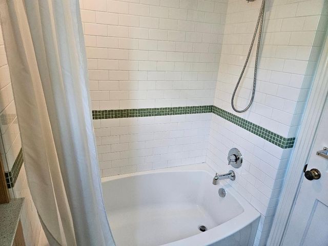 2709 Albans Road, West University Place, TX 77005