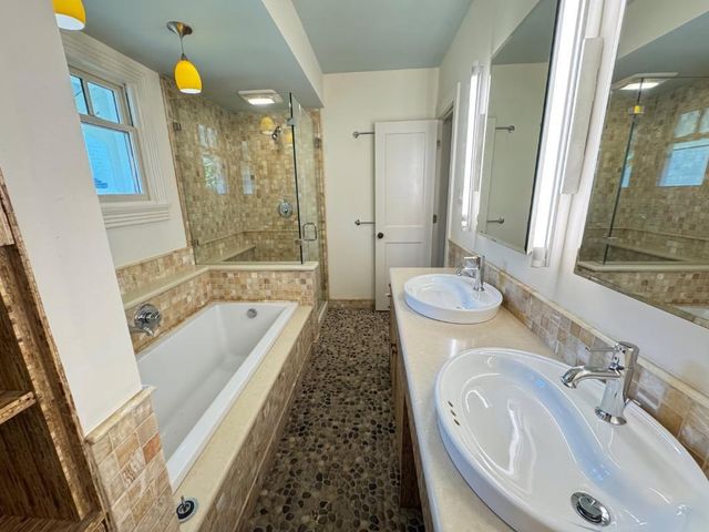 2709 Albans Road, West University Place, TX 77005