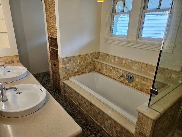 2709 Albans Road, West University Place, TX 77005