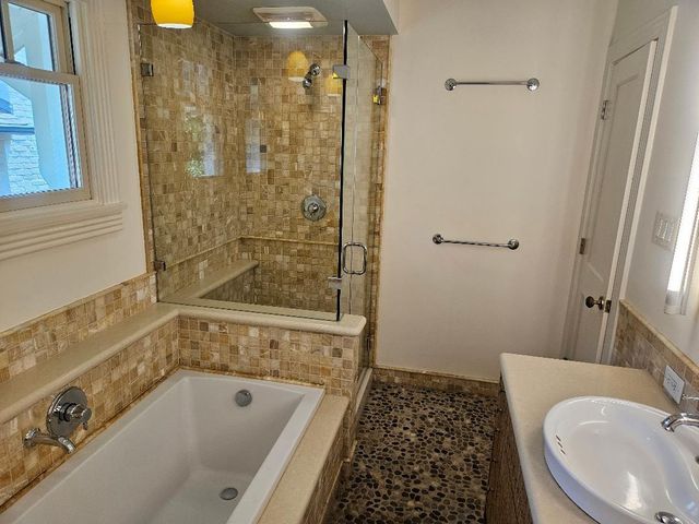 2709 Albans Road, West University Place, TX 77005