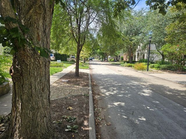2709 Albans Road, West University Place, TX 77005