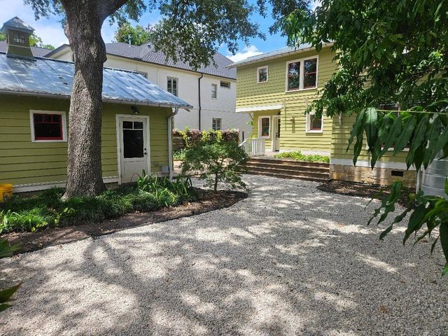 2709 Albans Road, West University Place, TX 77005