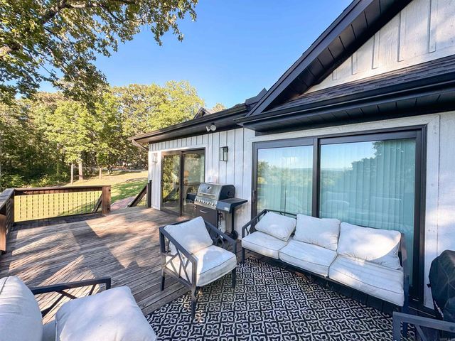 3192 W Country Club Road, Searcy, AR 72143