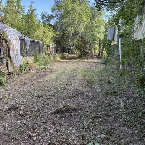 200 W ENGLISH STREET, Plant City, FL 33563