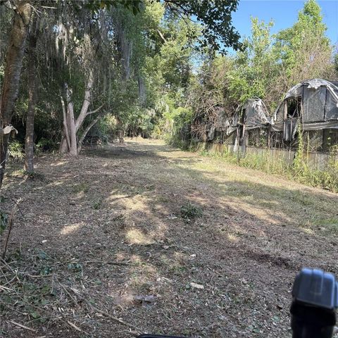 200 W ENGLISH STREET, Plant City, FL 33563