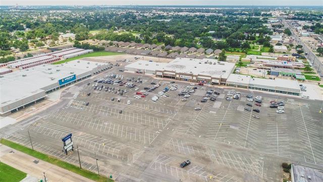 4058 Ryan Street 200, Lake Charles, LA 70605